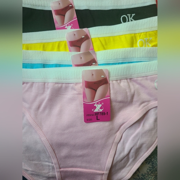 ZC New cute underwear varies in color and size - Picture 5 of 5